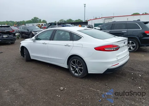 2020 Ford Fusion Hybrid Titanium z USA, uszkodzony, nr VIN 3FA6P0RUXLR139574